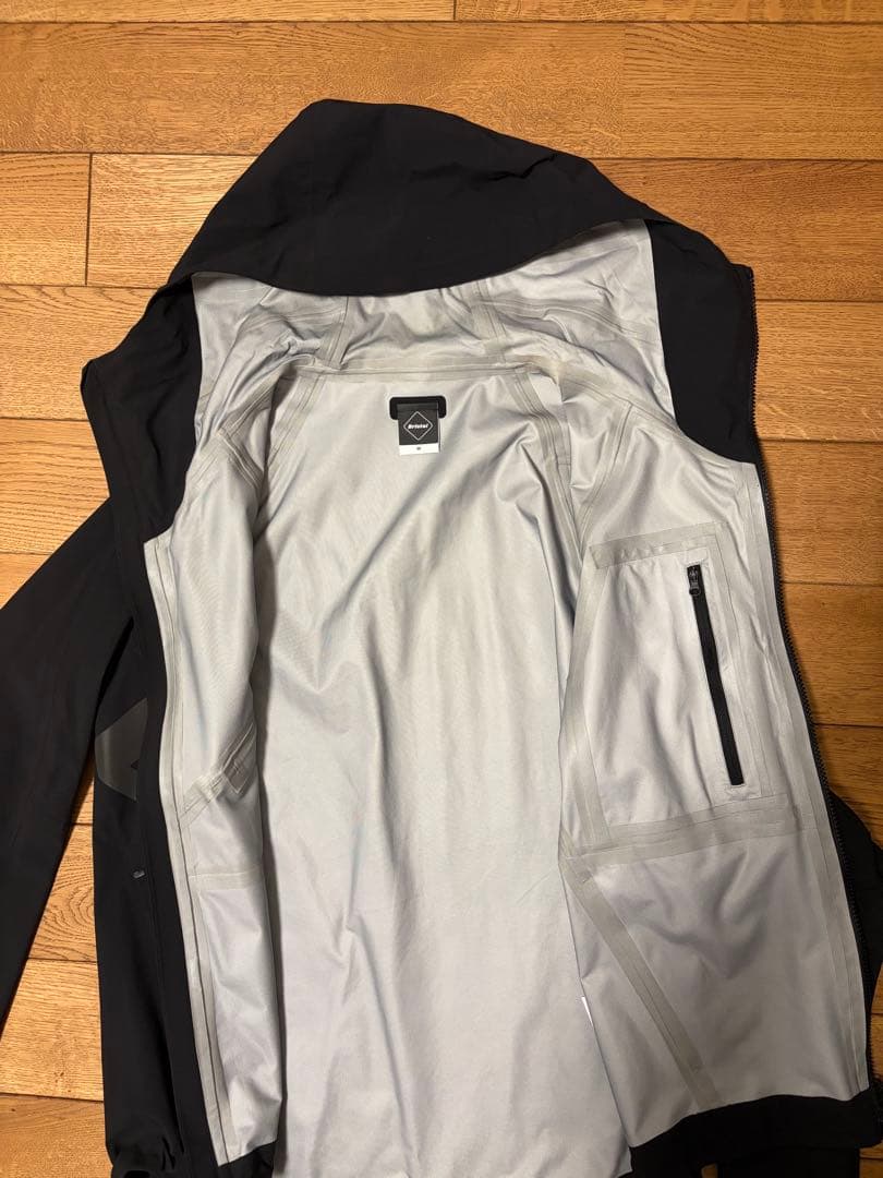 F.C.Real Bristol　ブリストル　ナイロンジャケット