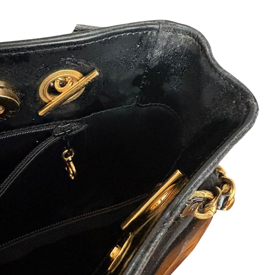 CHANEL デカココ チェーントート パテント 黒 べたつきなし 劣化あり