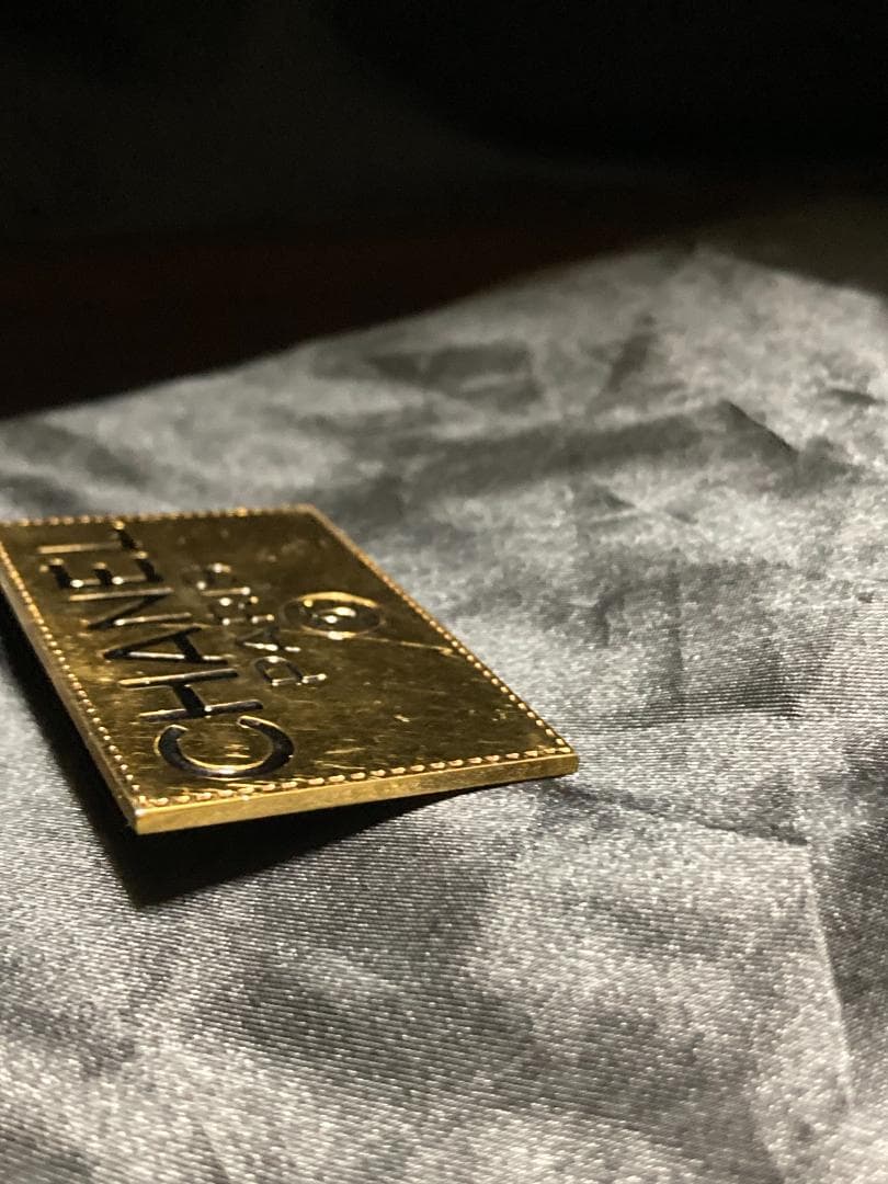 シャネル プレート ブローチ ココマーク ロゴ ゴールド GPの通販はau