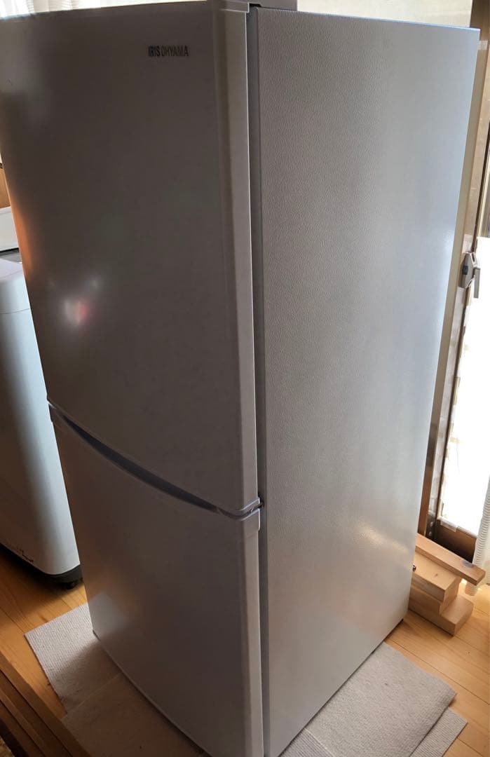 アイリスオーヤマ 冷蔵庫 142L 冷凍室52L IRSD-14A-W - メルカリ