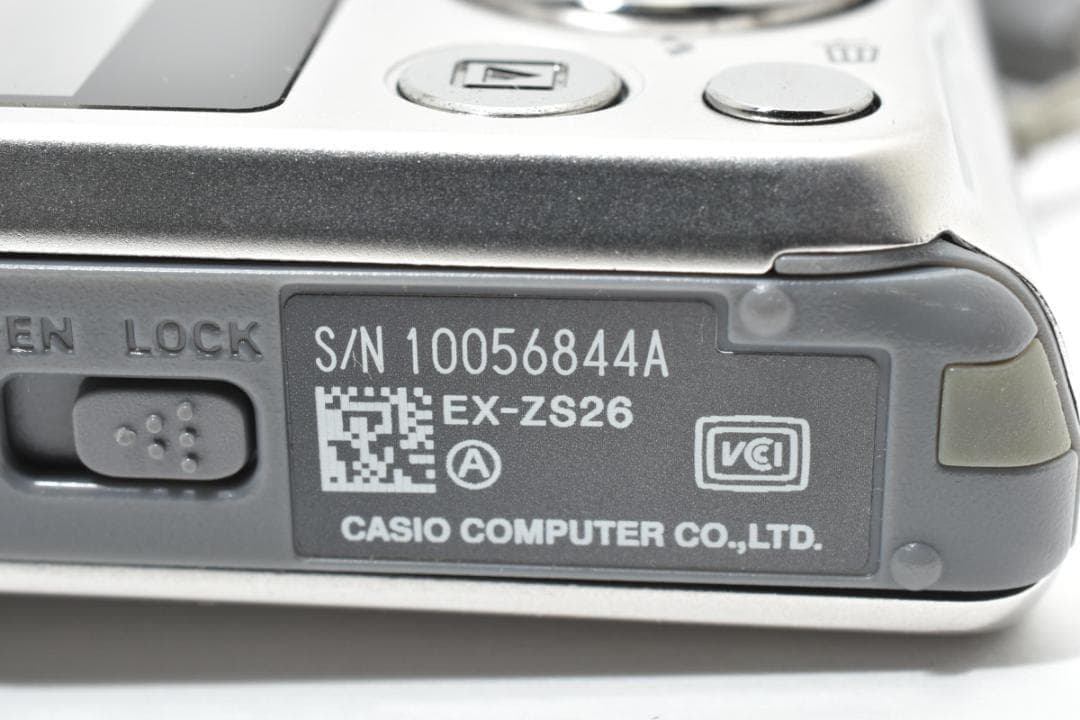 極美品 カシオ CASIO EXILIM EX-ZS26 シルバー ＃A350 - メルカリ