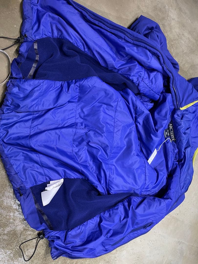 や*も様 00s ARC'TERYX atom lt hoodie - メルカリ