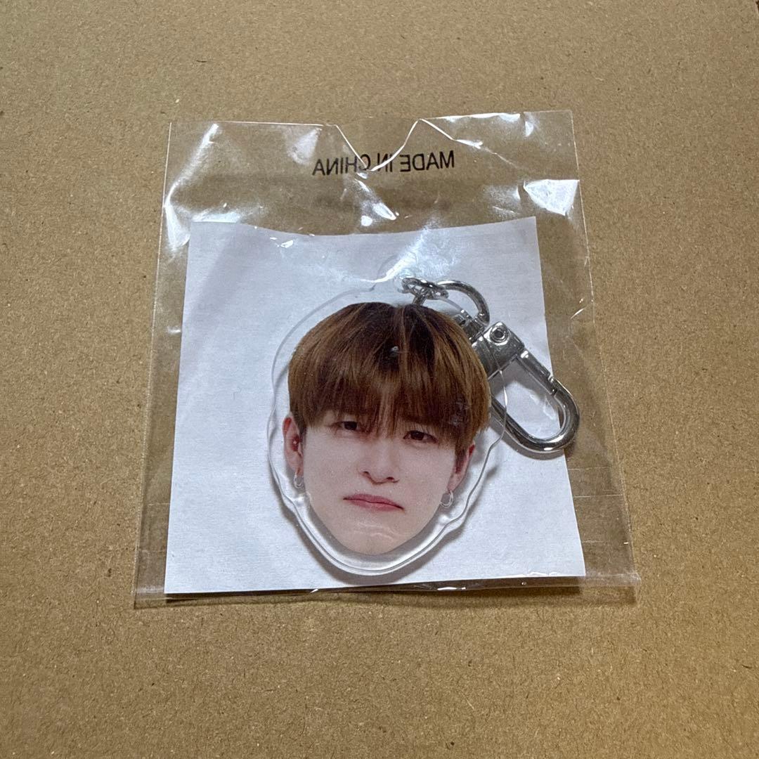 treasure アサヒ 顔アクキー 哀 - メルカリ