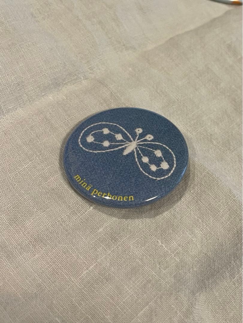 ミナペルホネン mina perhonen 缶バッチ - メルカリ
