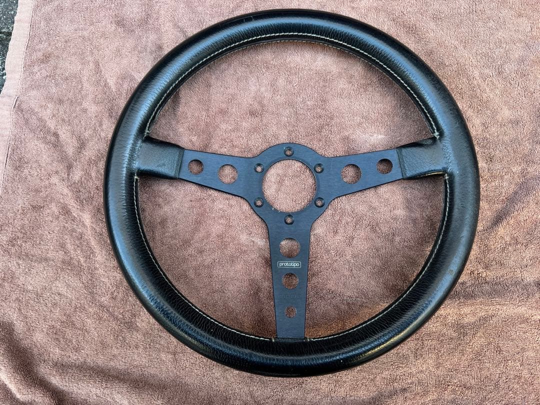 MOMO Prototipoプロトタイプ ステアリング 当時物90年代 35パイ MOMO（モモ） 正規品 ステアリング プロトタイプ ブラックエディション