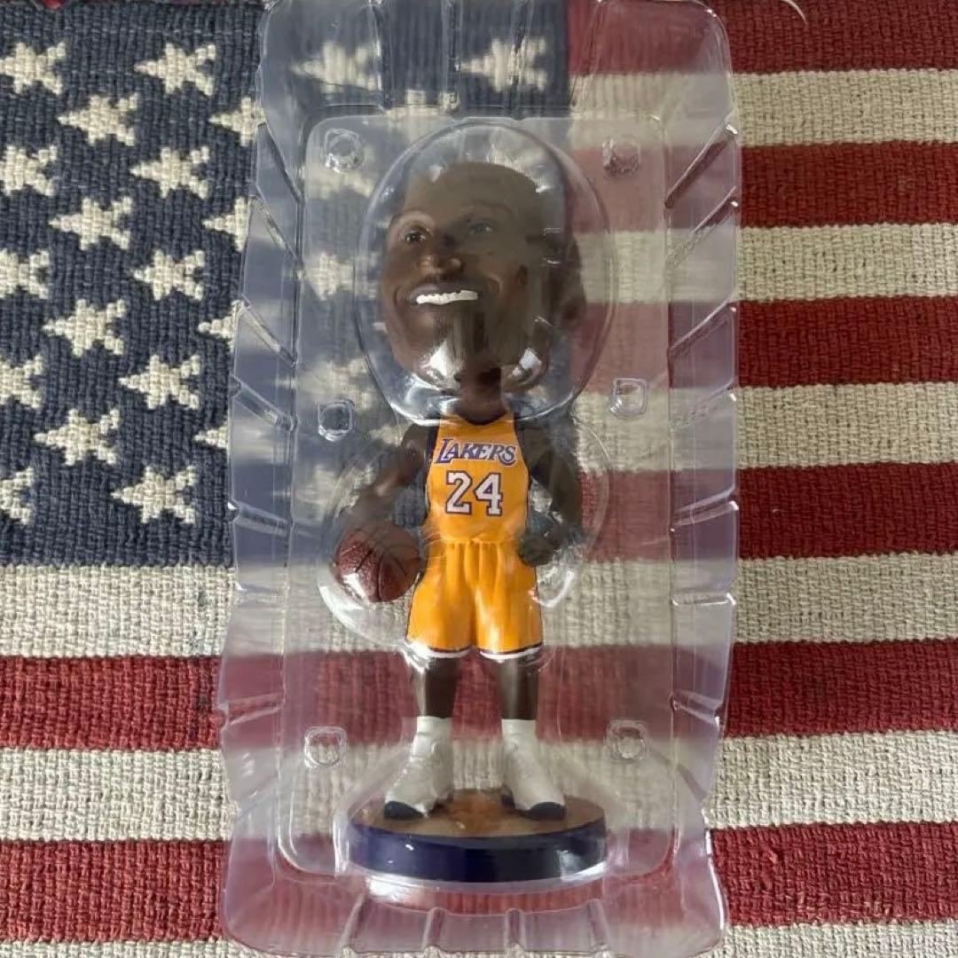 Kobe Bryant Bobblehead 24 レイカーズ ボブルヘッド人形