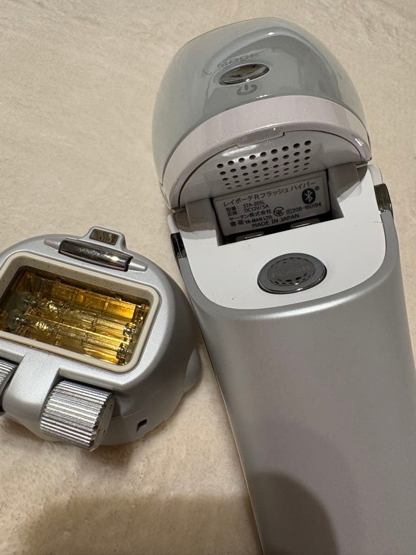 YAMAN 脱毛器 シルバー 充電器・脱毛ヘッド付き - メルカリ