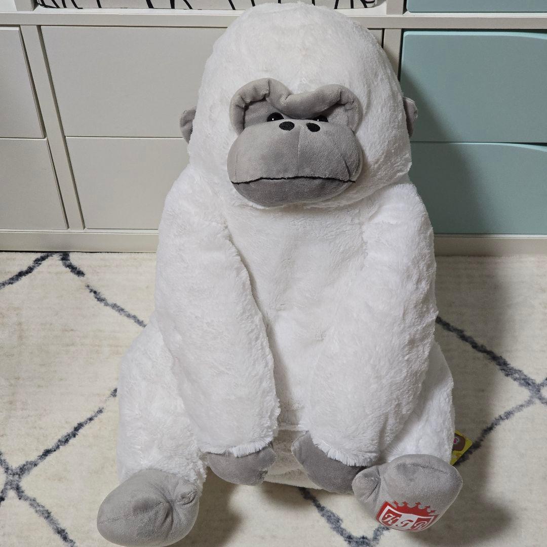 くったりゴリラ SUPER BIG ぬいぐるみ 白ゴリラ - メルカリ