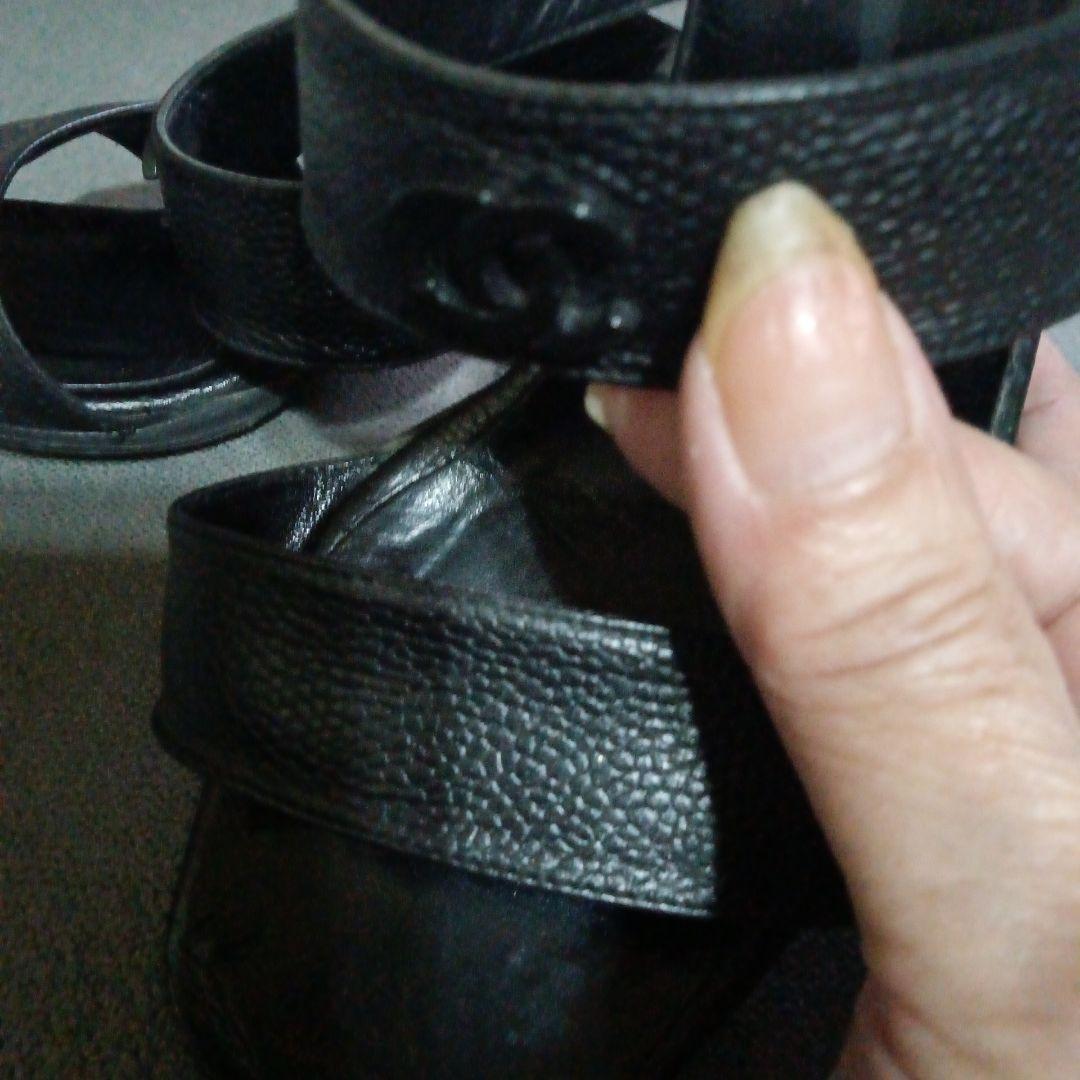 CHANEL希少キャビアスキンなかなか無い 37C足に靴色が付いたりカタカタ