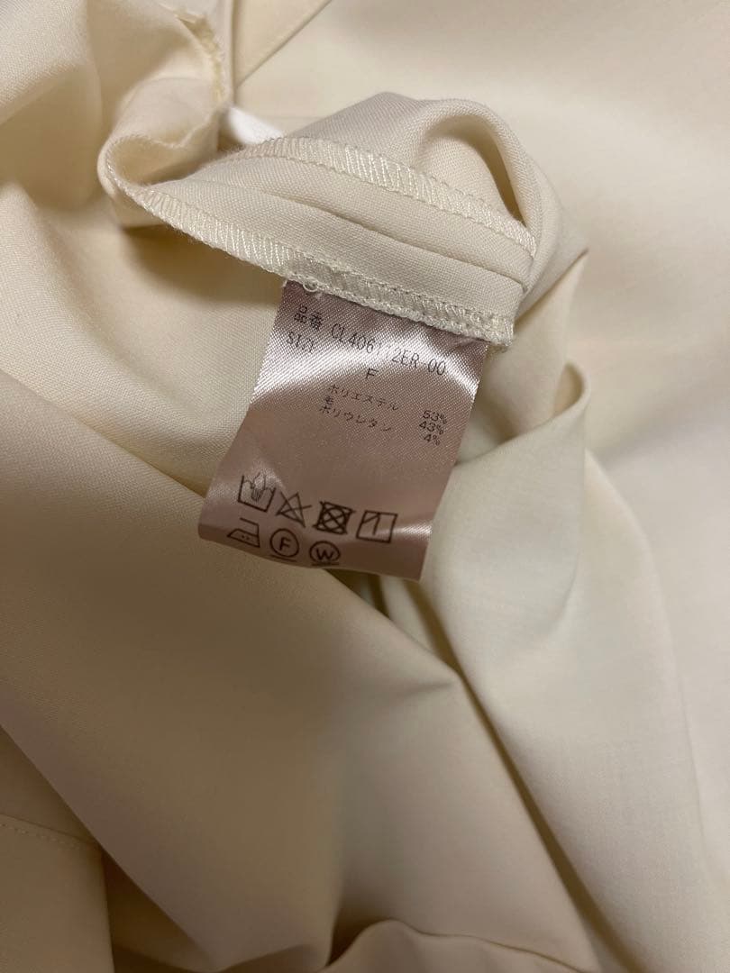 Curensologyカレンソロジー⭐︎ スフィアボタンブラウス - メルカリ