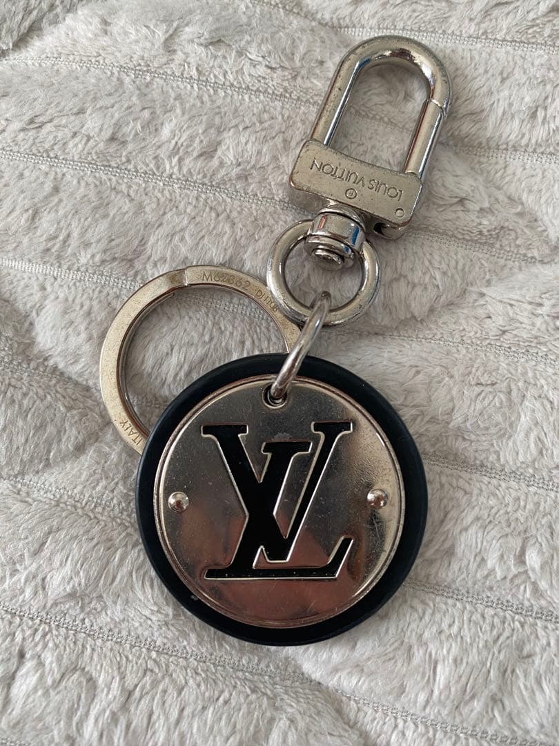 ルイ ヴィトン LOUIS VUITTON キーリング チャーム LOUIS VUITTON（ルイ・ヴィトン） キーホルダー キーリング バッグ