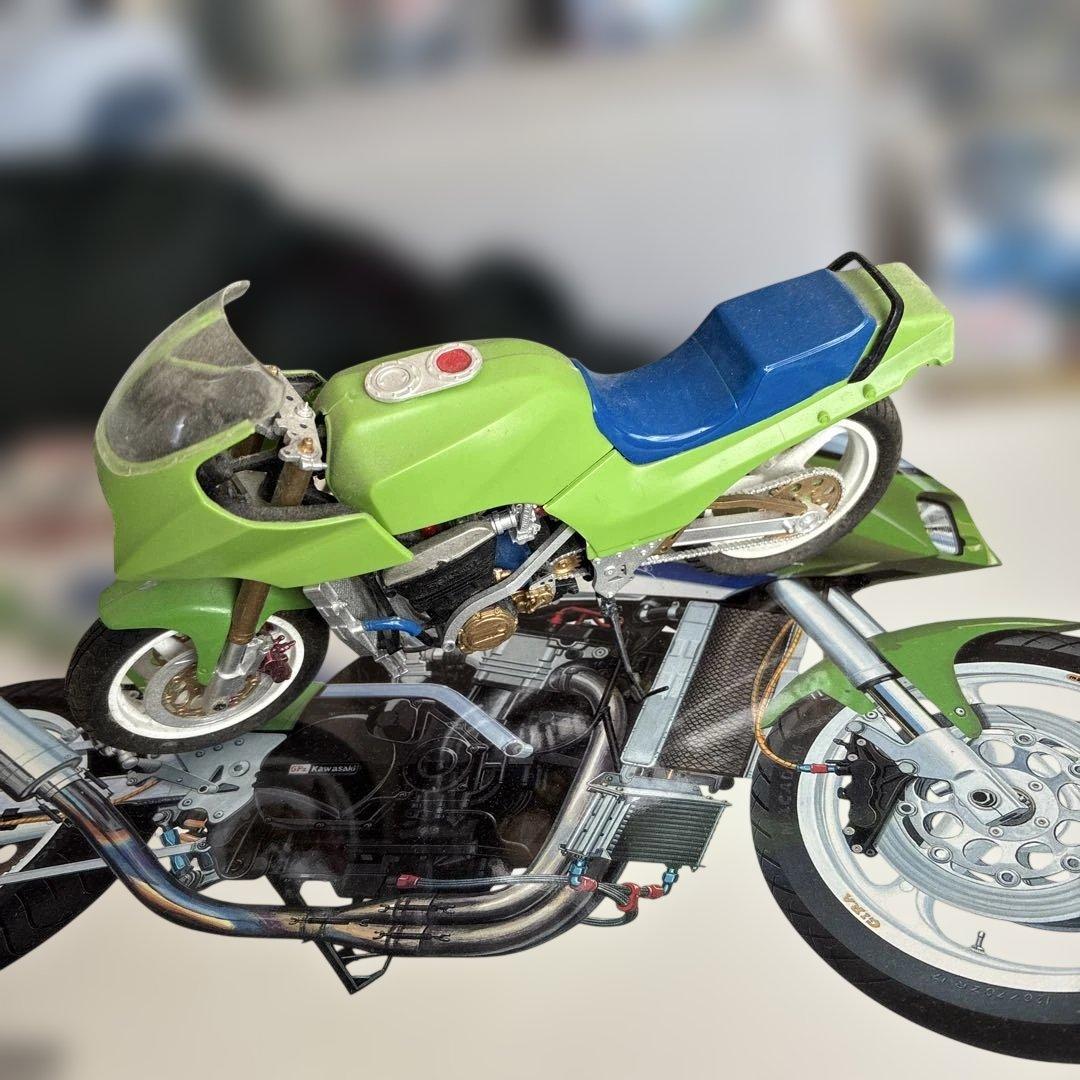 青島 1/12GPZ900Rバイクモデル 制作途中ジャンク品 - メルカリ