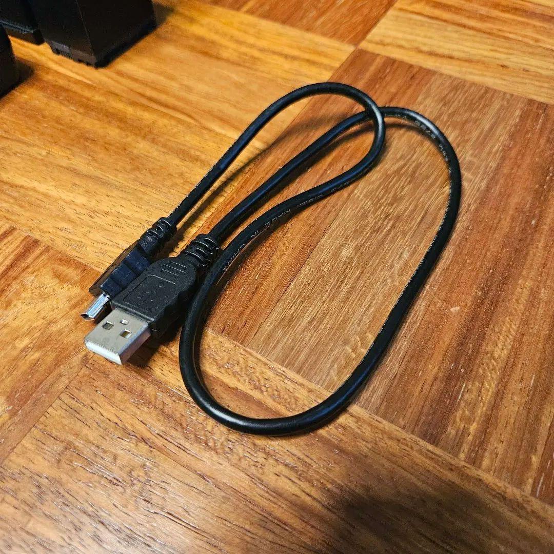 匿名配送】Canon XA30業務用HDビデオカメラ バッテリー3個ケース付きの