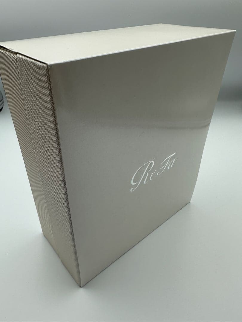 未使用/完品ReFa CARAT RAY リファカラットレイ 正規品 美顔器 - メルカリ