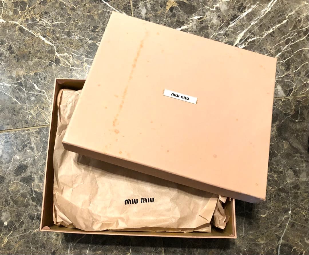 【最終大安売り！】miumiu ☆ エナメル サンダル 21.5cm