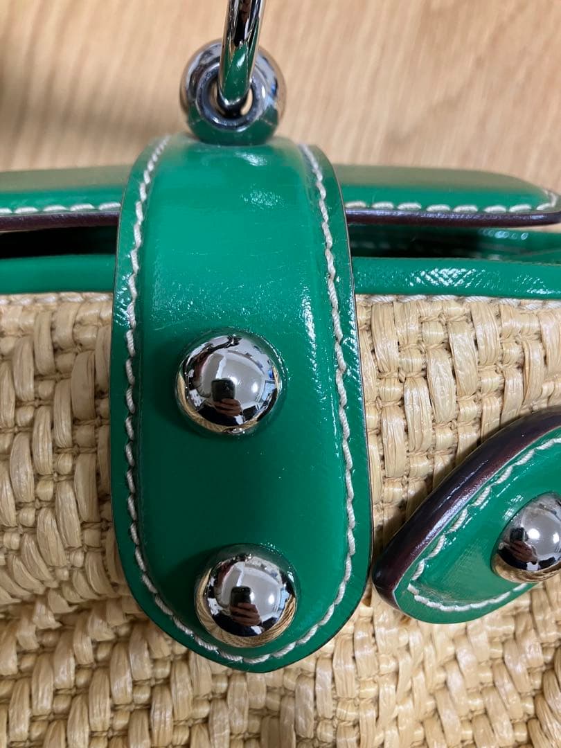 希少】ドルチェアンドガッパーナ D＆G カゴバック グリーンの通販｜www
