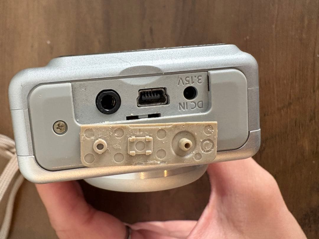 Canon PowerShot A700 6MP 6倍ズーム 動作品 - メルカリ