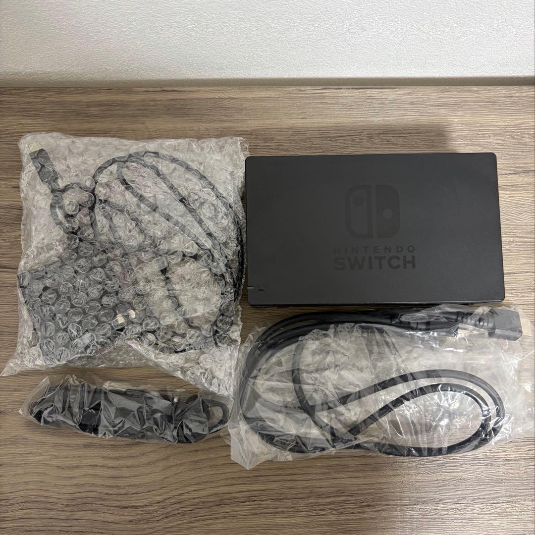 Nintendo Switch 本体 赤/青 Joy-Con FIFA 19付き