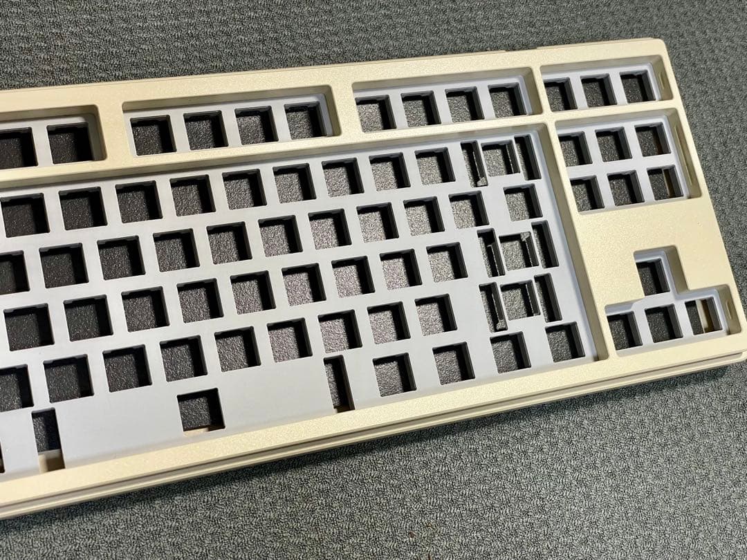 TX TKL Classic WK Beige