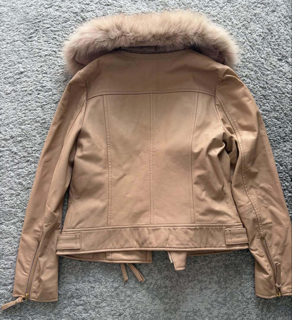 グレースコンチネンタルファードレープラムジャケット羊革製ベージュ