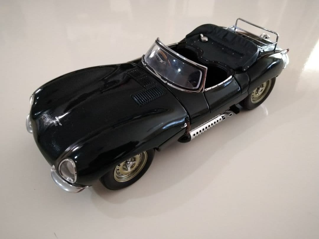 車　ＪＡＧＡＵＡＲ　Ｘｋ　ＳＳ　1/18　ＡＵＴＯ・ＡＲＴ　ダイキャストミニカー Amazon | オートアート(AUTOart) 1/18 ジャガー XK SS (グリーン