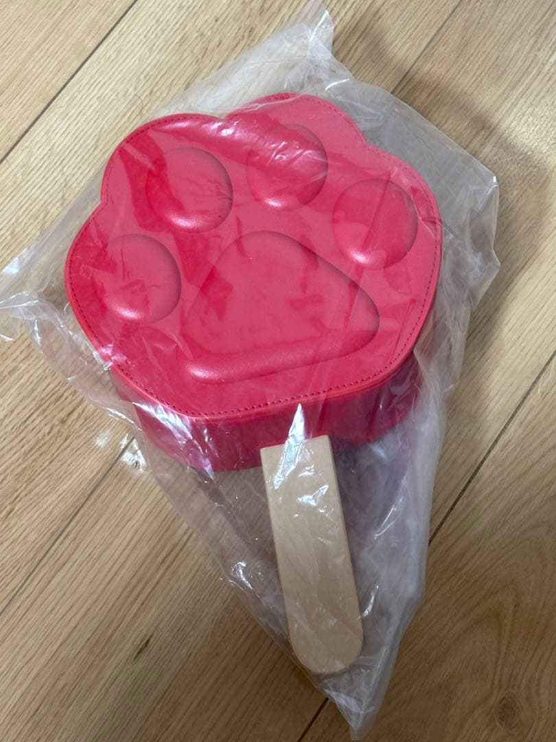 ニック・ワイルド ショルダーバッグ チャーム付き アイスキャンディー