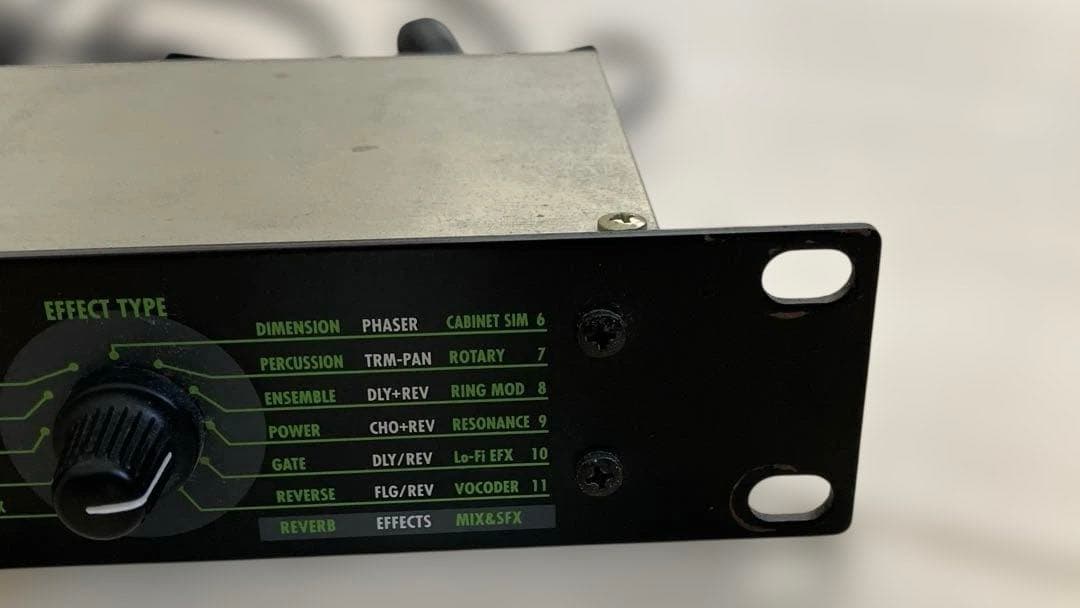 ZOOM デジタルリバーブ&マルチエフェクトプロセッサー RFX-1000 - メルカリ