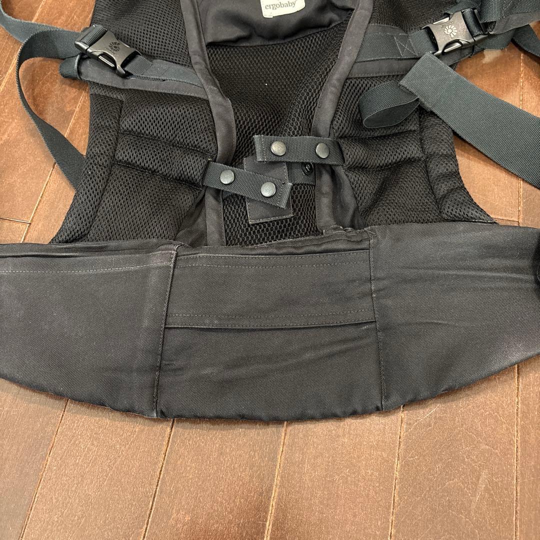 ergobaby ブラック 抱っこ紐 - メルカリ