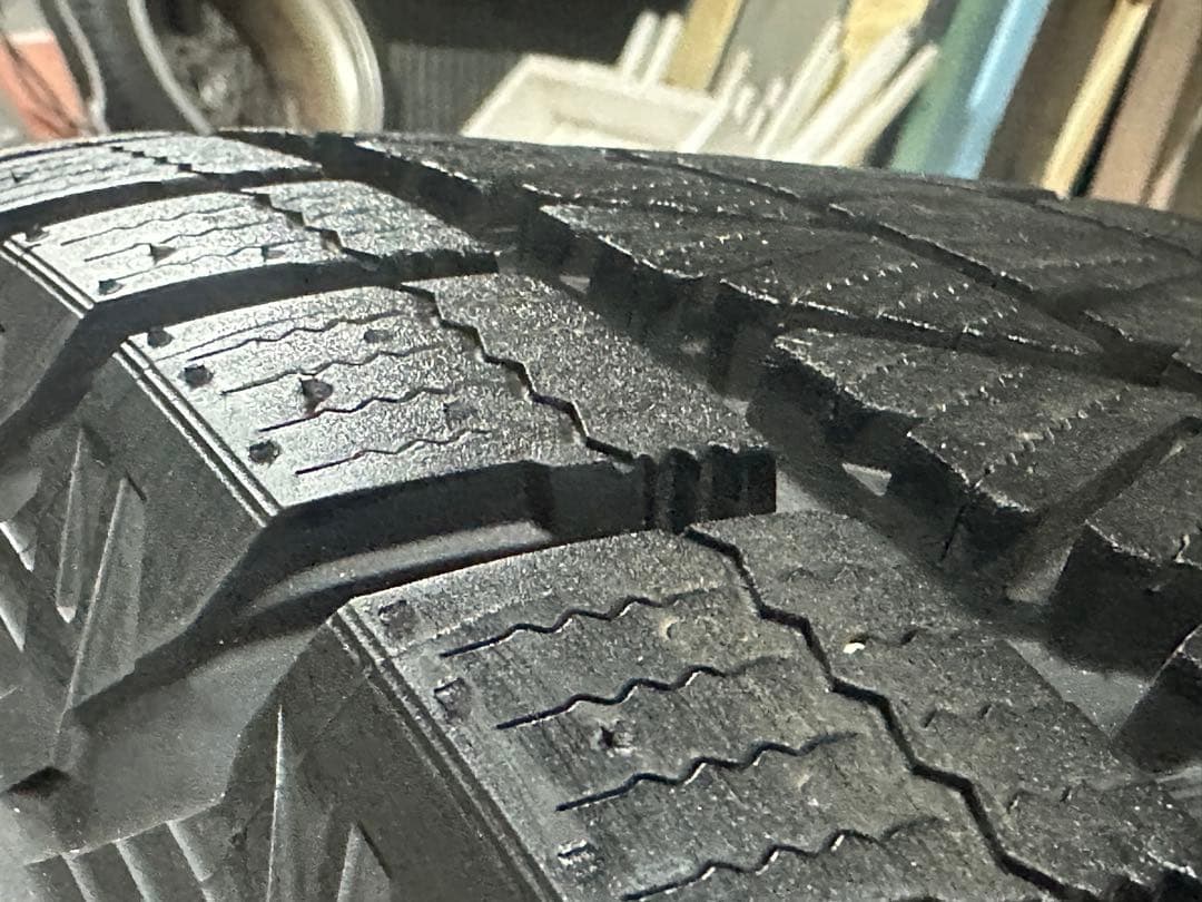 RAYS グラムライツ18インチ ブリヂストン スタッドレス バリ溝