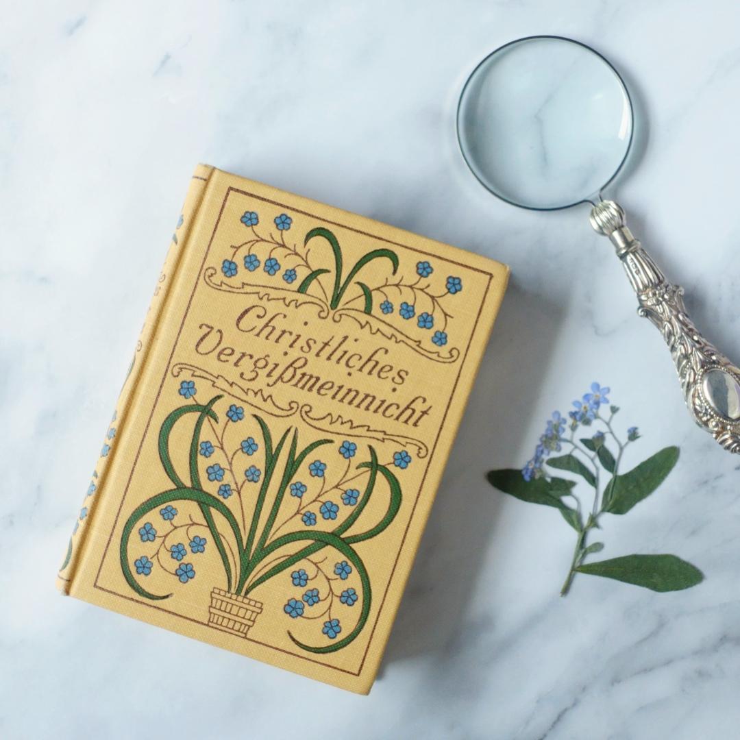 ドイツ 古書 アンティーク クリスチャン 勿忘草のメモリアルブック 洋書 L-314洋書古書ドイツアンティーク金彩わすれな草の装丁のメモリアル