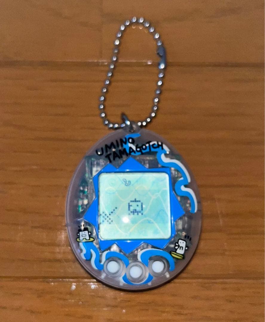 海で発見！たまごっち スケルトン クリアカラー BANDAI バンダイ 中古