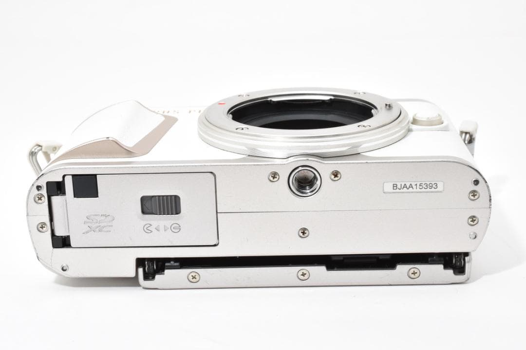 美品 OLYMPUS PEN E-PL10 ボディ S数95回 1543 - メルカリ