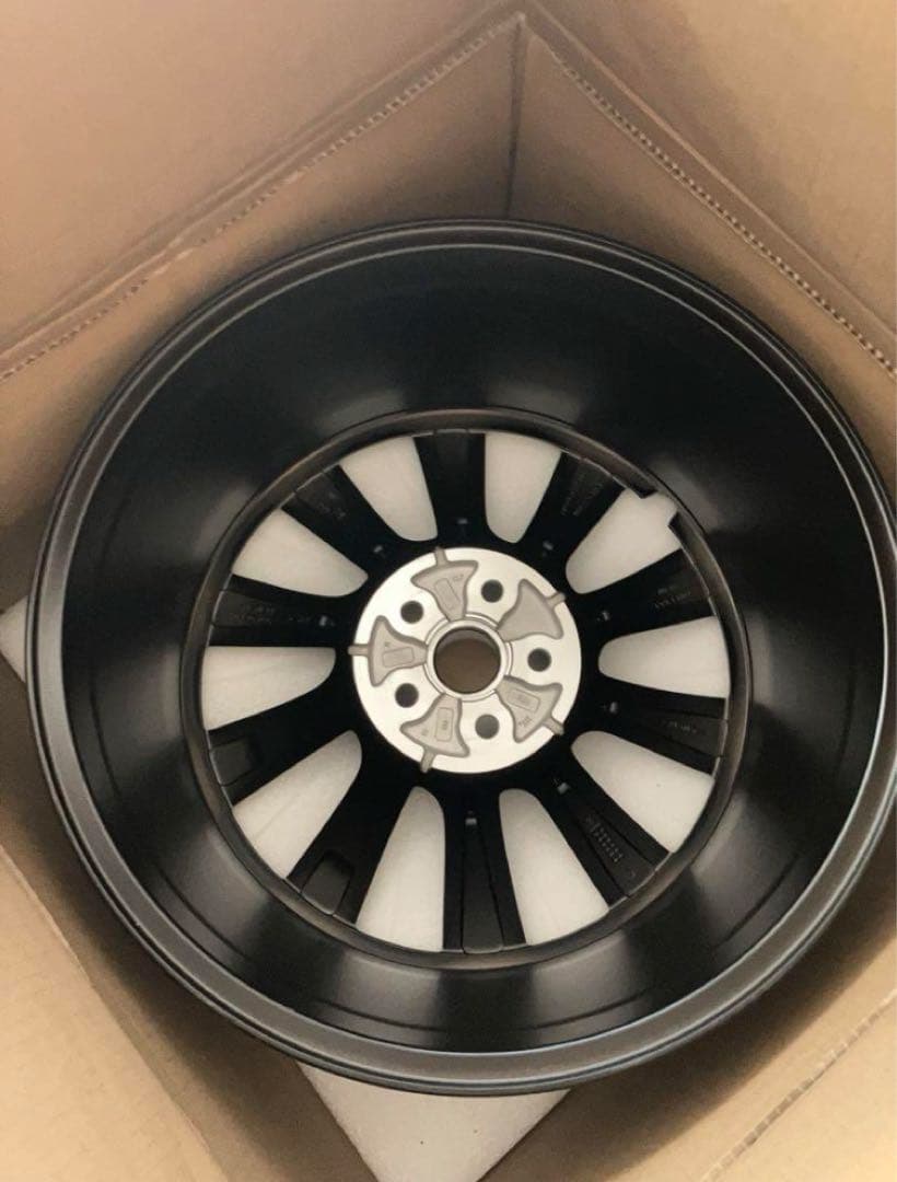 テスラモデルY 20インチ純正ホイール4本セット(タイヤtpms付) - メルカリ