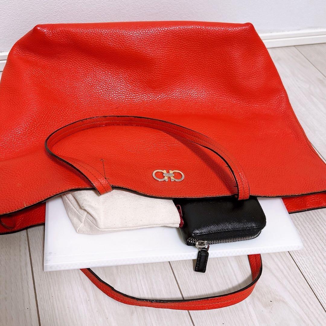 《格安》Ferragamo(フェラガモ)トートバッグ　大きめ　A4