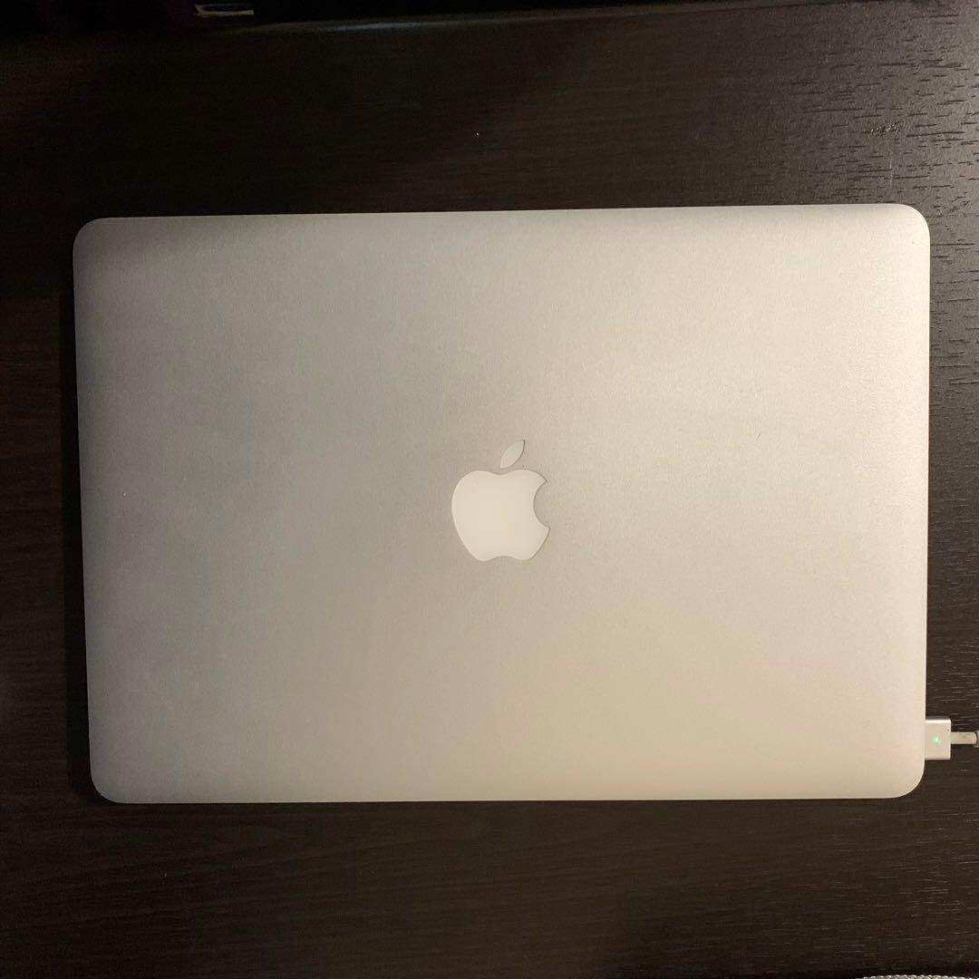 《中古》　Macbook Air A1466 13.3 軽量　認定整備済製品