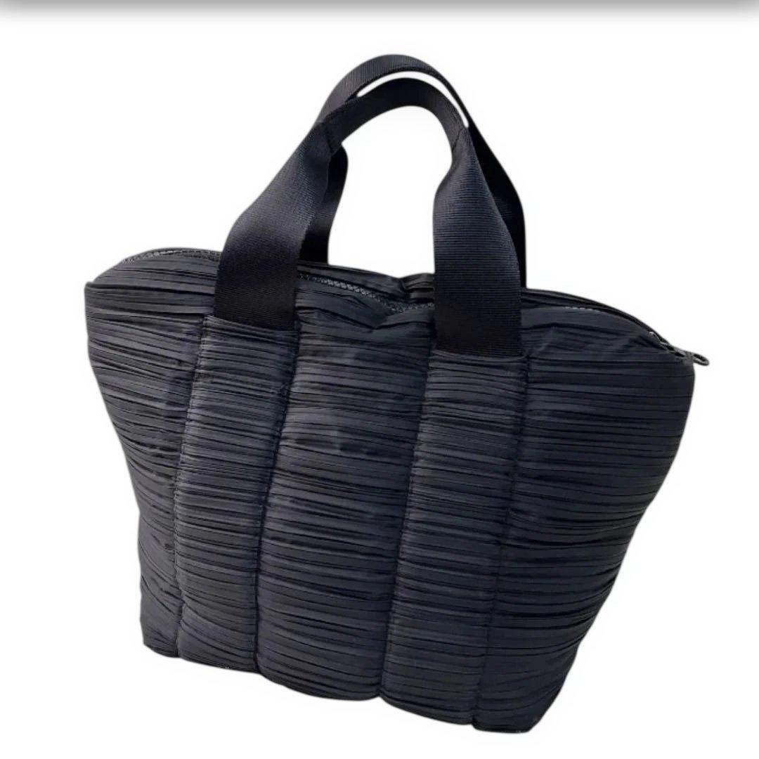【美品】PLEATS PLEASE ISSEY MIYAKE ハンドバッグ 黒 BIAS PLEATS BAG – ISSEY MIYAKE ONLINE STORE