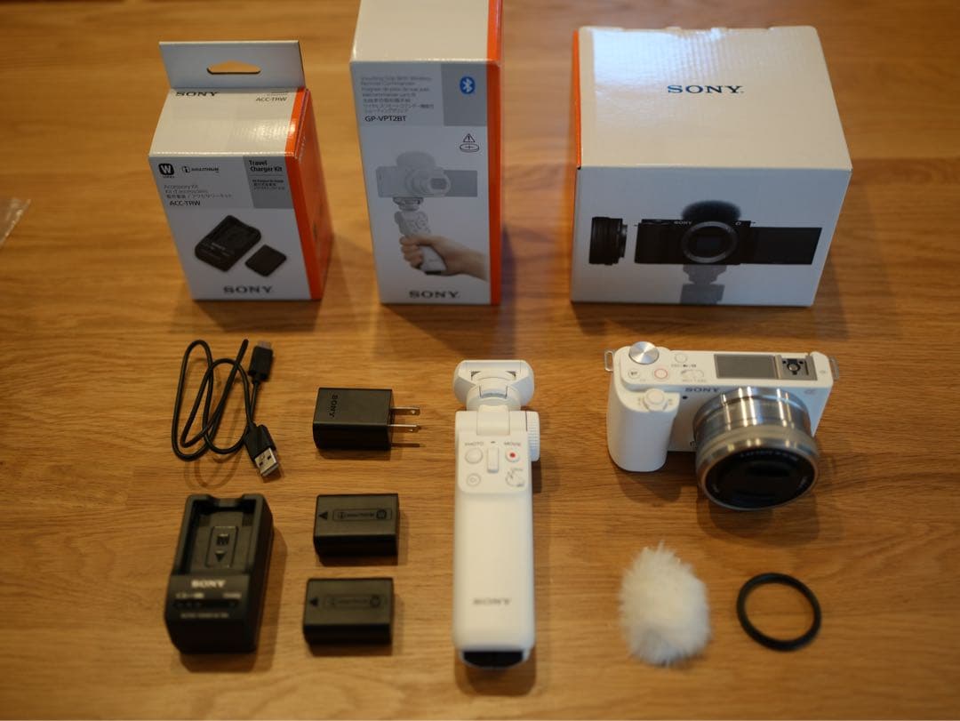 【セット】SONY ZV-E10L レンズキット、グリップ、バッテリー付 Amazon | SONY(ソニー) Vlog用カメラ レンズ交換式VLOGCAM APS-C