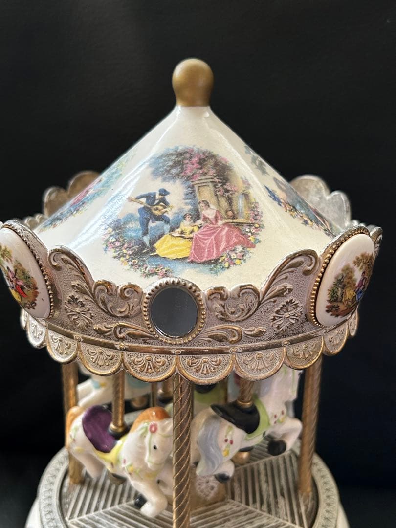 アンティーク 美しいメリーゴーランド オルゴール 陶器製 - メルカリ