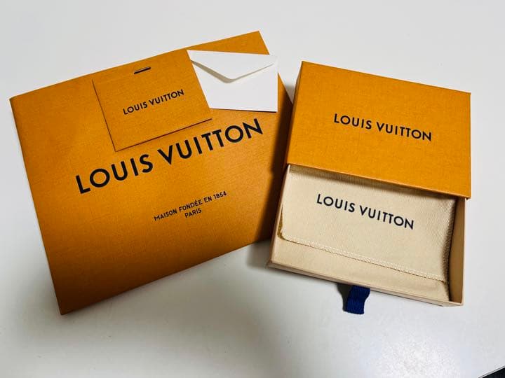 ルイヴィトン キーホルダー キーリング 鍵 紙袋 化粧箱 - メルカリ