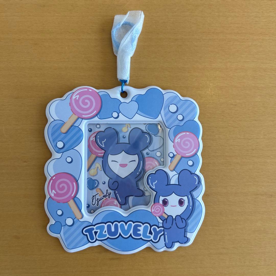 TWICE ラブリー ツウィ ツブリー カードホルダー - メルカリ