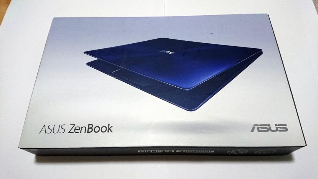 ASUS Zenbook UX331U 13.3型 i5-8250 1.14kg