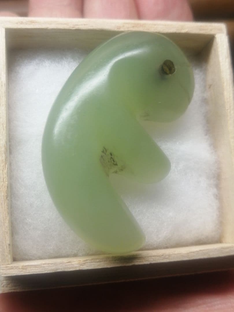 ★古墳期『糸魚川翡翠勾玉』出土品　5.50cm　『超琅玕翡翠』本物。儀式勾玉です