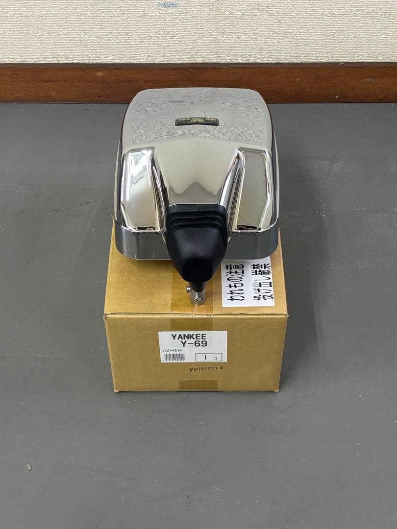 新品未使用！ メーカー廃盤品！激レア品！Y69コンボイミラー - メルカリ