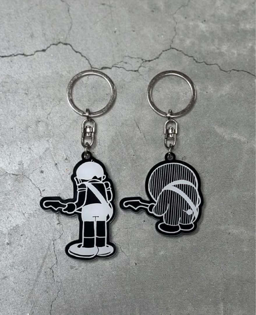 反転 LAD MUSICIAN ドラえもん シューゲイザー キーホルダー 2種