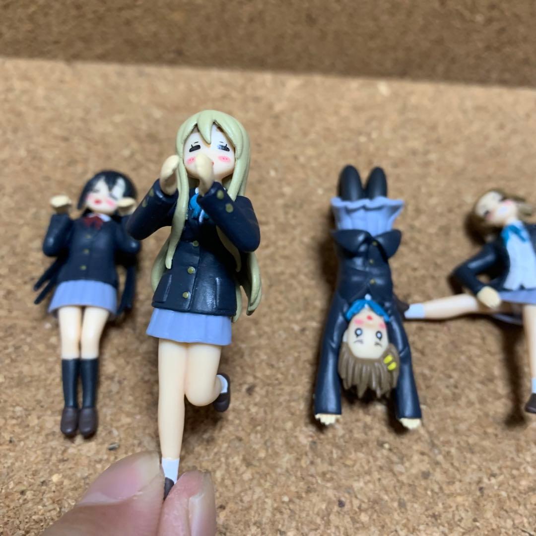 ティータイムのけいおん フチ子 - メルカリ