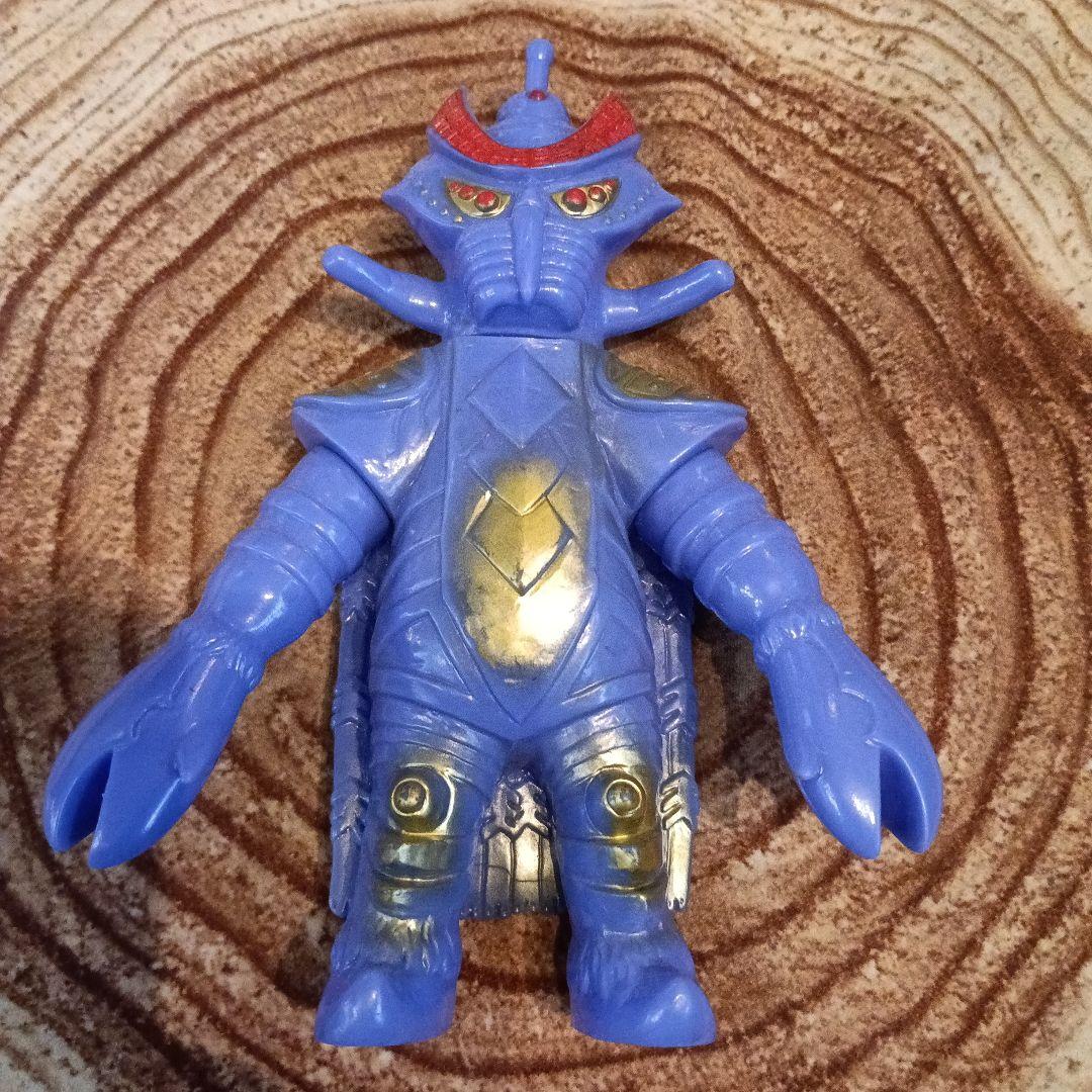 テンペラー星人 ソフビ 1991 JAPAN 16cm 足裏落書きあり - メルカリ