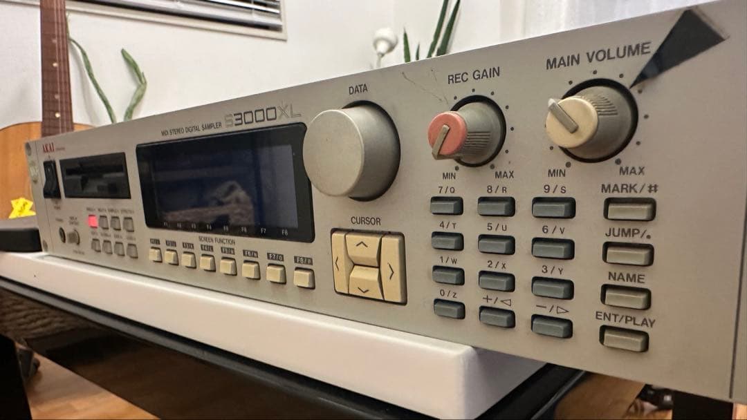 s*o様 AKAI S3000XL 電源ok ケーブル付 ジャンク扱い サンプラの通販は