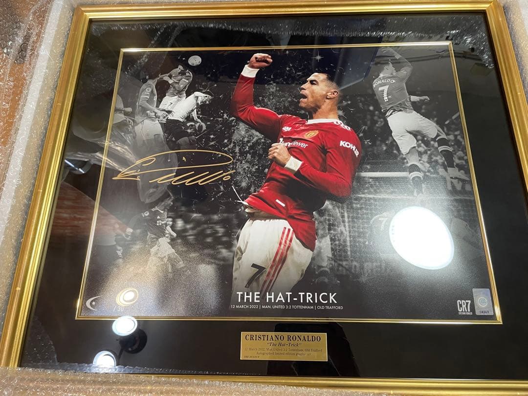 世界限定30枚] ダグアウト C•ロナウド直筆サイン入りグラフィックアート