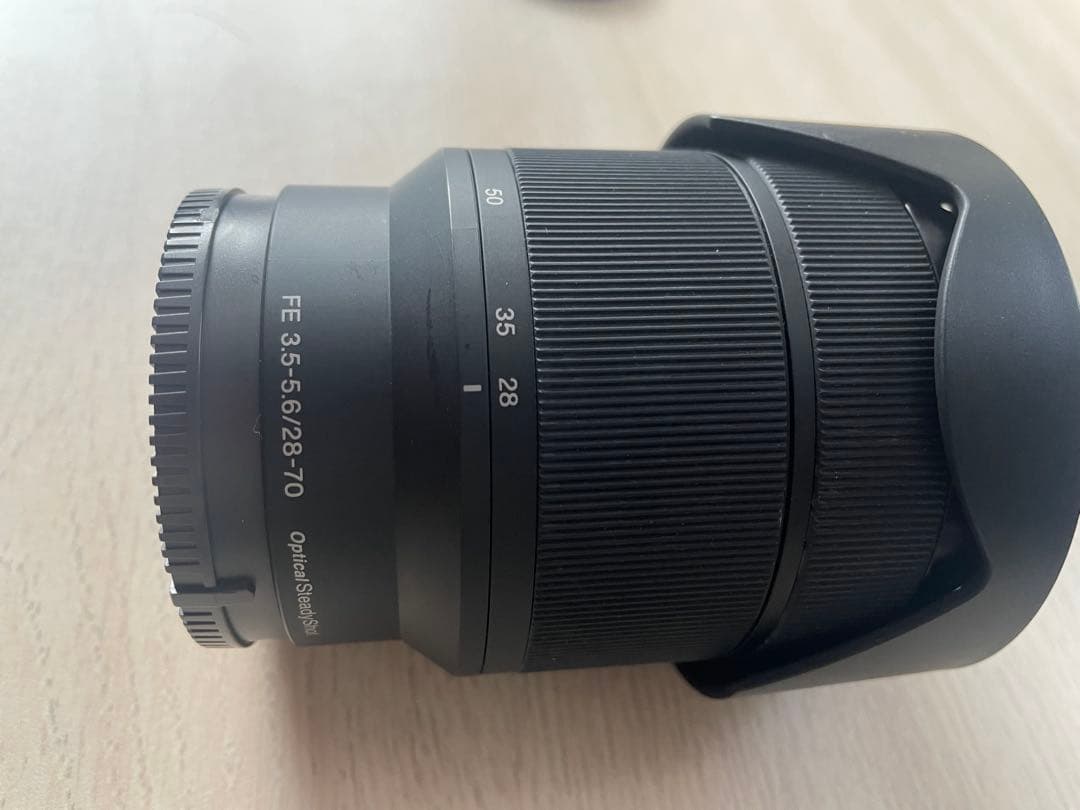 Sony FE 28-70mm f/3.5-5.6 OSSレンズ
