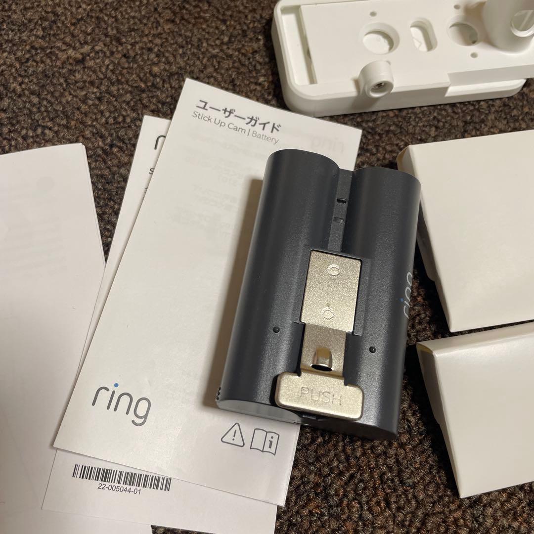 Ring 屋外用センサーライト付セキュリティカメラ+バッテリー+ソーラー